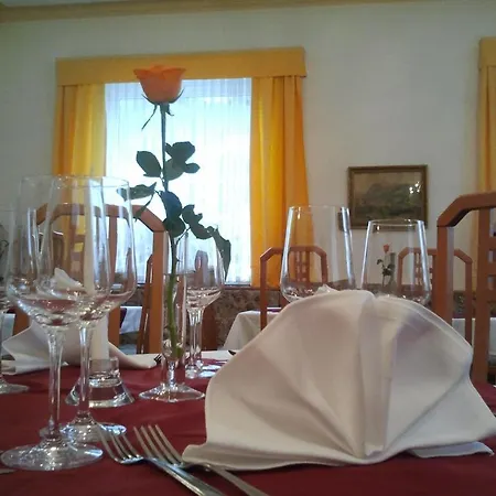 Kirchenwirt Hotel